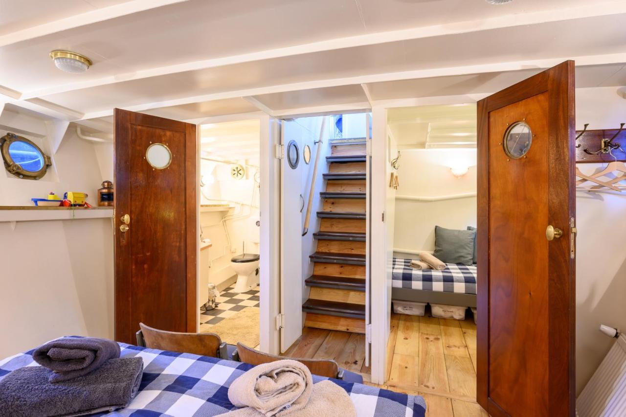 Boatapartment Animathor On Top Location Rotterdam Luaran gambar